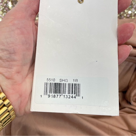 NWT Mac Duggal Sequined Dress 18 Gold - Picture 16 of 16